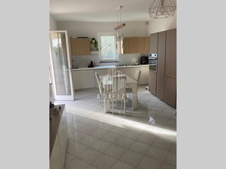 Quadrilocale in Vendita a Massa, zona Marina di Massa, 239'000&euro;, 70 m²