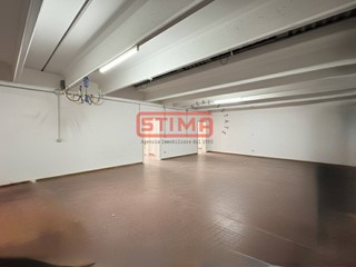 Magazzino in Affitto a Venezia, 1'600&euro;, 210 m²