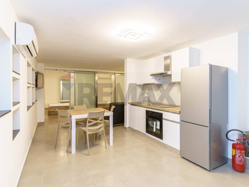 Trilocale in Vendita a Catania, 67'000&euro;, 81 m²