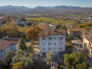 Quadrilocale in Vendita a Serra de' Conti, 84'000&euro;, 104 m²