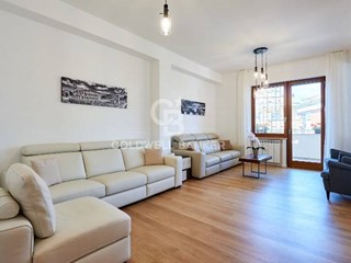 Appartamento in Affitto a Roma, 2'700&euro;, 150 m²