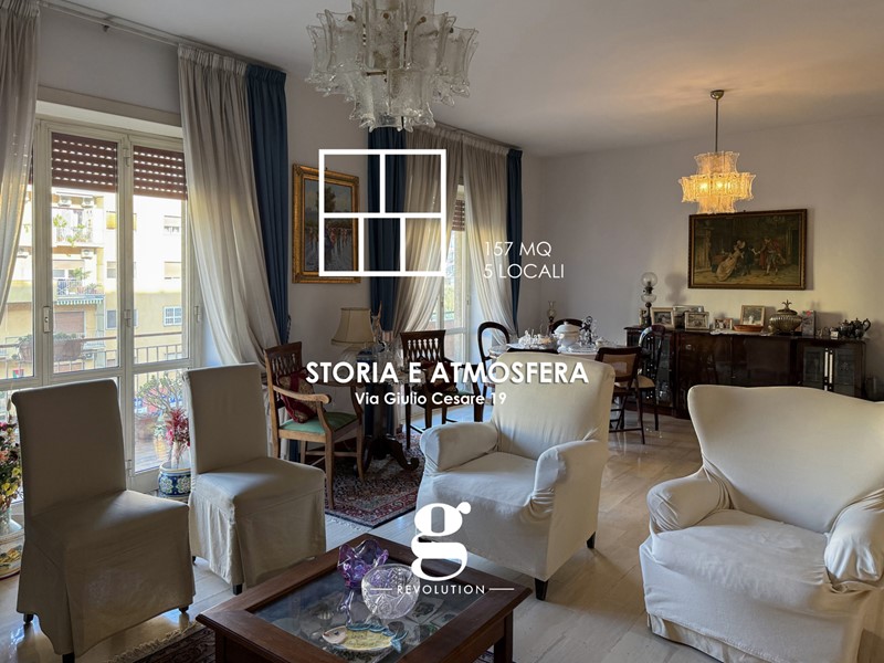 Appartamento in Vendita a Napoli, 435'000&euro;, 157 m²