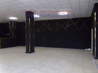 Immobile commerciale in Affitto a Casoria, 1'800&euro;, 220 m²