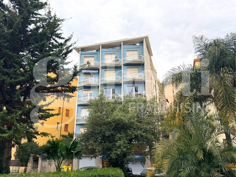Trilocale in Vendita a Imperia, 250'000&euro;, 106 m²