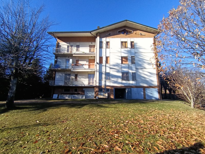 Bilocale in Vendita a Castel d'Aiano, 35'000&euro;, 55 m², con Box