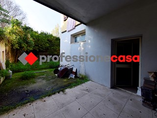 Trilocale in Vendita a San Nicola la Strada, 68'000&euro;, 89 m²