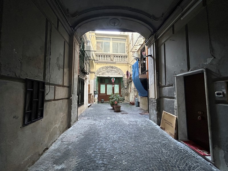 Monolocale in Vendita a Napoli, 90'000&euro;, 50 m²