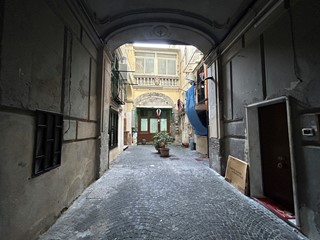 Monolocale in Vendita a Napoli, 90'000&euro;, 50 m²