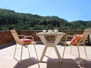 Casa Indipendente in Vendita a Licciana Nardi, 189'000&euro;, 250 m²