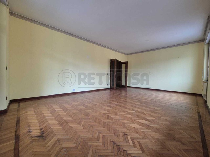 Quadrilocale in Vendita a Cremona, 155'000&euro;, 132 m², con Box