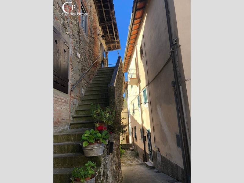 Appartamento in Vendita a Pratovecchio Stia, 110'000&euro;, 90 m²