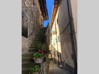 Bilocale in Vendita a Pratovecchio Stia, 59'000&euro;, 60 m²