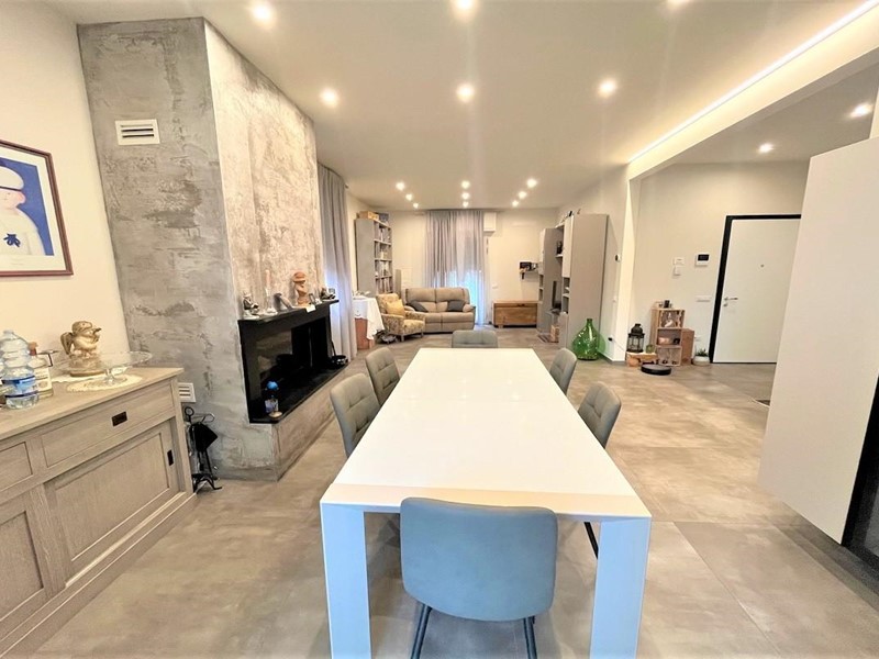 Appartamento in Vendita a Certaldo, 278'000&euro;, 120 m², arredato, con Box