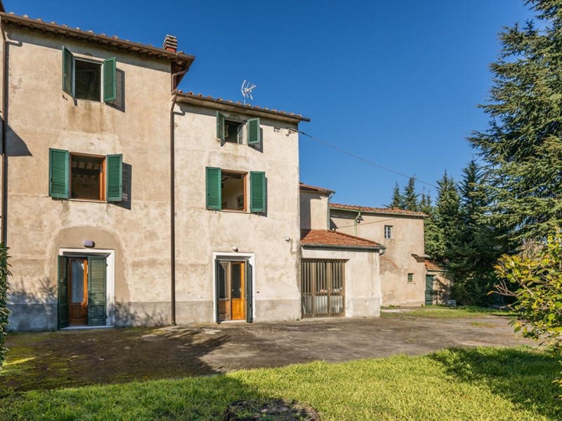 Casa di corte in Vendita a San Giuliano Terme, zona Pontasserchio, 315'000&euro;, 213 m², con Box