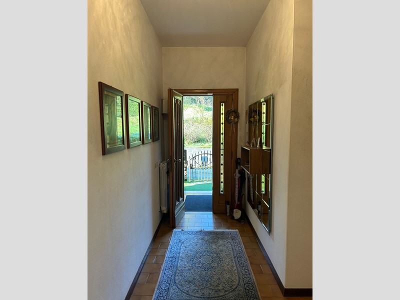 Appartamento in Vendita a Borgo a Mozzano, zona Valdottavo, 240'000&euro;, 118 m², arredato