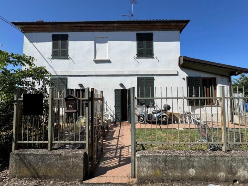 Appartamento in Vendita a Voghera, 66'825&euro;, 156 m²