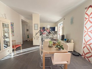 Appartamento in Vendita a Castelnuovo di Val di Cecina, 90'000&euro;, 95 m²