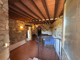 Quadrilocale in Vendita a Pomarance, zona Montecerboli, 60'000&euro;, 90 m², arredato
