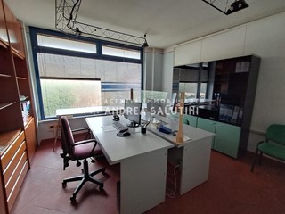 Ufficio in Vendita a Bientina, 140'000&euro;, 106 m²