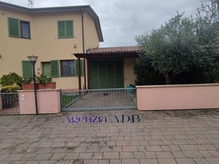 Villetta a schiera in Vendita a San Giuliano Terme, zona San Martino a Ulmiano, 380'000&euro;, 130 m²