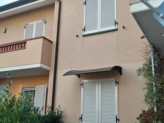 Appartamento in Vendita a Massa, 319'000&euro;, 135 m², arredato