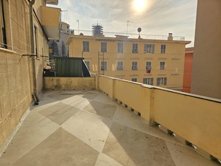 Appartamento in Vendita a Genova, 115'000&euro;, 90 m²
