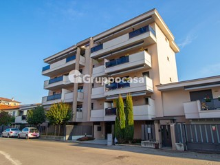 Quadrilocale in Vendita a Magenta, 355'000&euro;, 118 m²