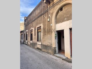 Casa Indipendente in Vendita a Acireale, 145'000&euro;, 100 m²