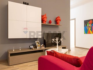 Appartamento in Vendita a Catania, 219'000&euro;, 135 m²