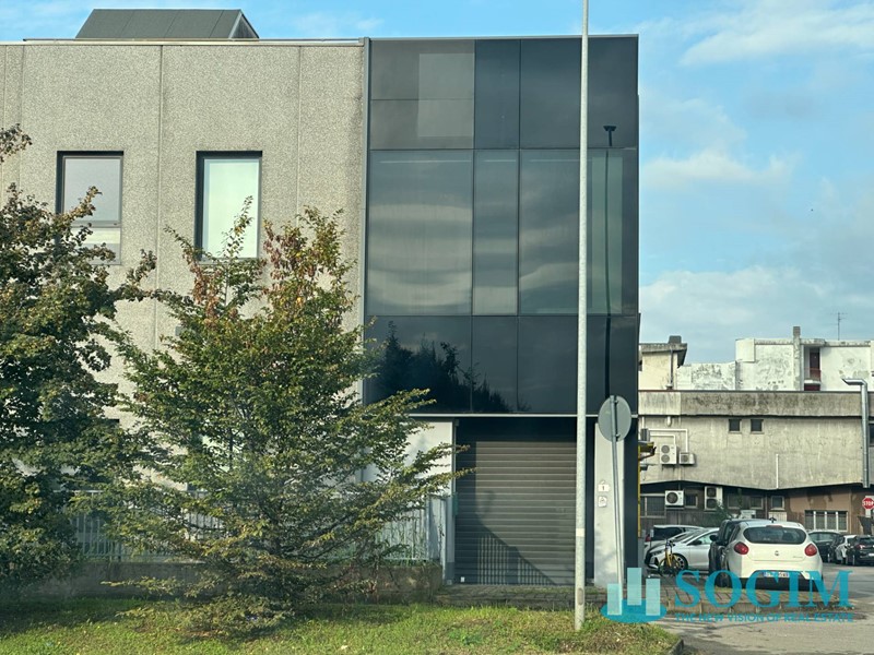 Appartamento in Affitto a Lissone, 10'000&euro;, 700 m²