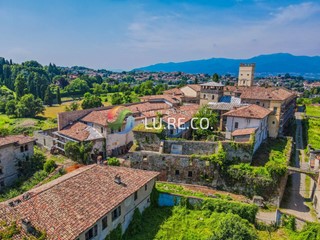 Rustico in Vendita a Inverigo, 470'000&euro;, 1150 m²