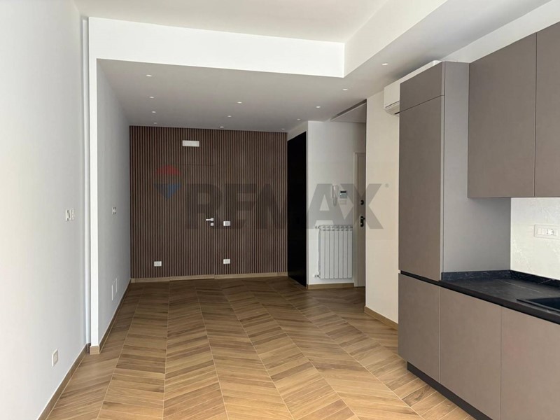 Trilocale in Affitto a Napoli, 1'800&euro;, 78 m²