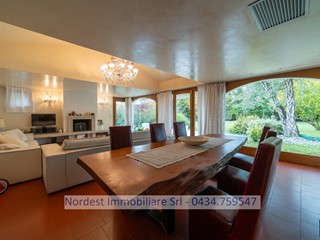 Villa in Vendita a Gaiarine, 520 m²