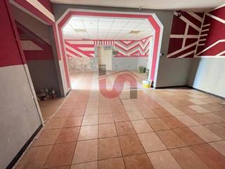 Immobile commerciale in Vendita a Benevento, 55'000&euro;, 60 m²