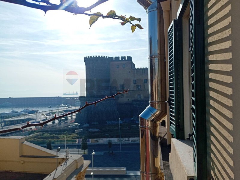 Appartamento in Vendita a Napoli, 620'000&euro;, 190 m²