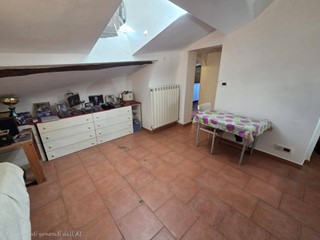 Trilocale in Vendita a Genova, 50'000&euro;, 35 m²
