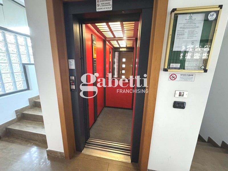 Quadrilocale in Vendita a Torino, 249'000&euro;, 101 m²