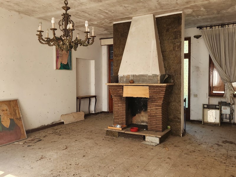 Villa in Vendita a Roma, 219'000&euro;, 165 m², con Box