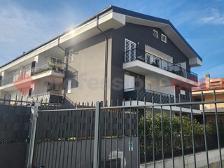 Trilocale in Vendita a Ciampino, 259'000&euro;, 75 m², con Box