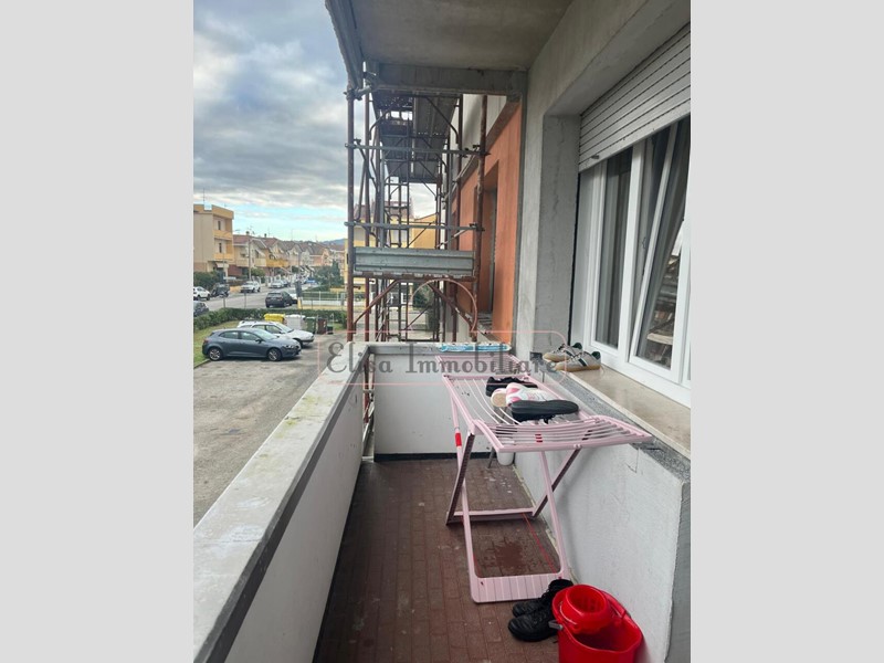 Appartamento in Affitto a Viareggio, 950&euro;, 95 m², arredato, con Box