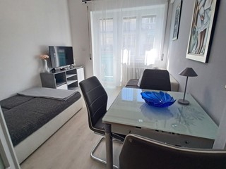 Bilocale in Vendita a Sanremo, 220'000&euro;, 54 m², arredato