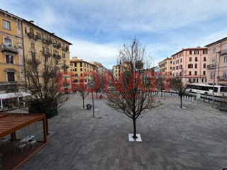 Appartamento in Vendita a La Spezia, zona Centro, 350'000&euro;, 173 m²