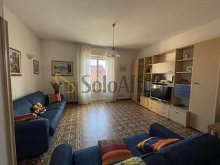 Quadrilocale in Affitto a San Benedetto del Tronto, 750&euro;, 130 m², arredato, con Box