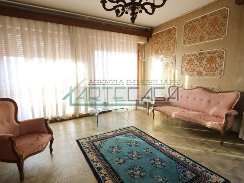 Appartamento in Vendita a Cascina, zona San Benedetto a Settimo, 227'000&euro;, 140 m²