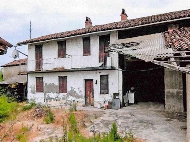 Quadrilocale in Vendita a Palestro, 17'250&euro;, 186 m²