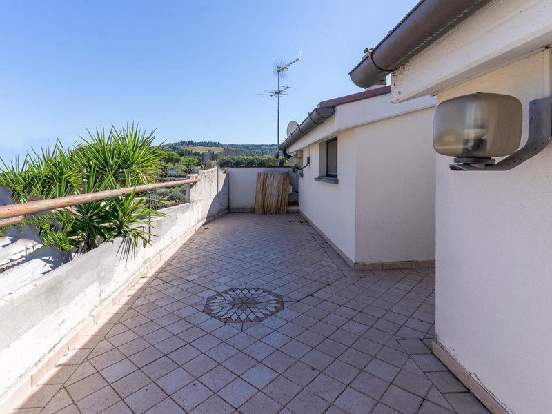 Trilocale in Vendita a Empoli, zona Villanuova, 184'000&euro;, 60 m², con Box