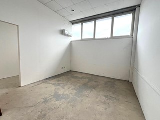 Immobile commerciale in Vendita a Montelupo Fiorentino, 260'000&euro;, 200 m²