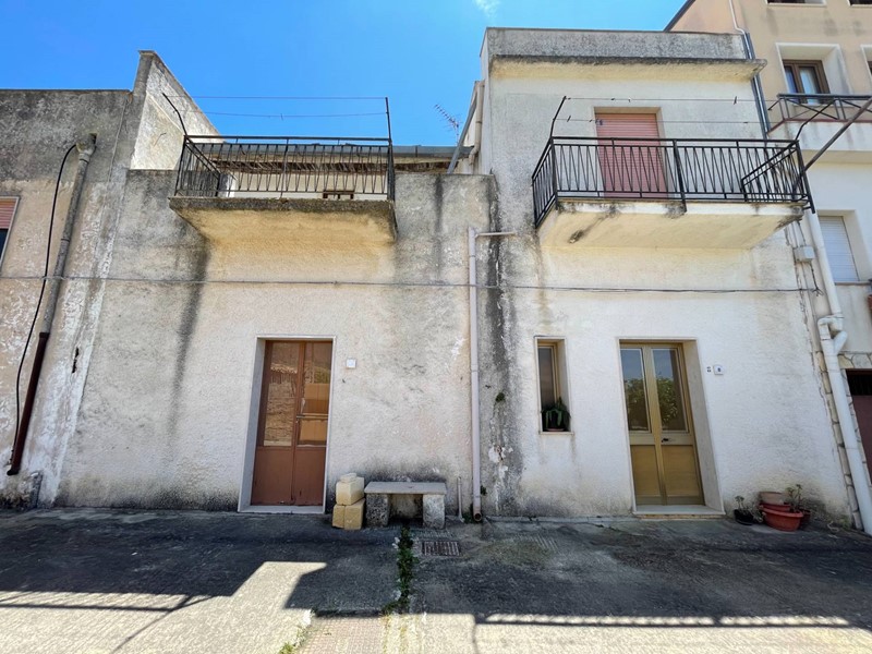 Casa Indipendente in Vendita a Castellammare del Golfo, 75'000&euro;, 200 m²