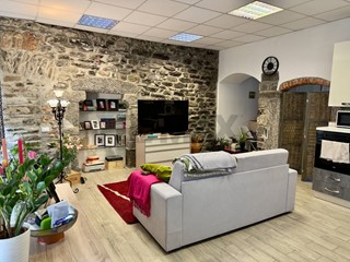 Bilocale in Vendita a Cannobio, 295'000&euro;, 70 m²