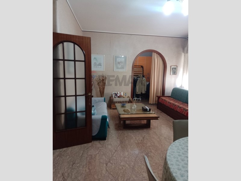 Appartamento in Vendita a Misterbianco, 72'000&euro;, 120 m²